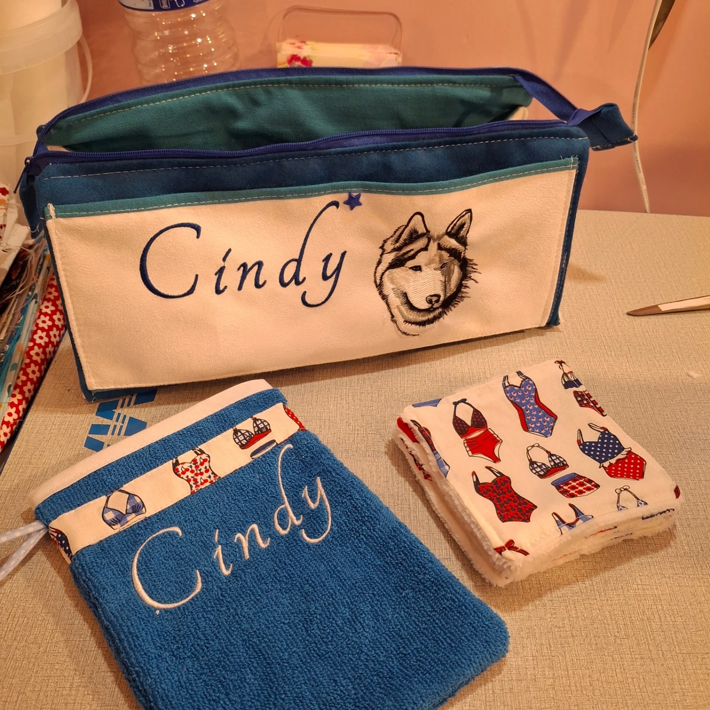 ANGERS / Couturière