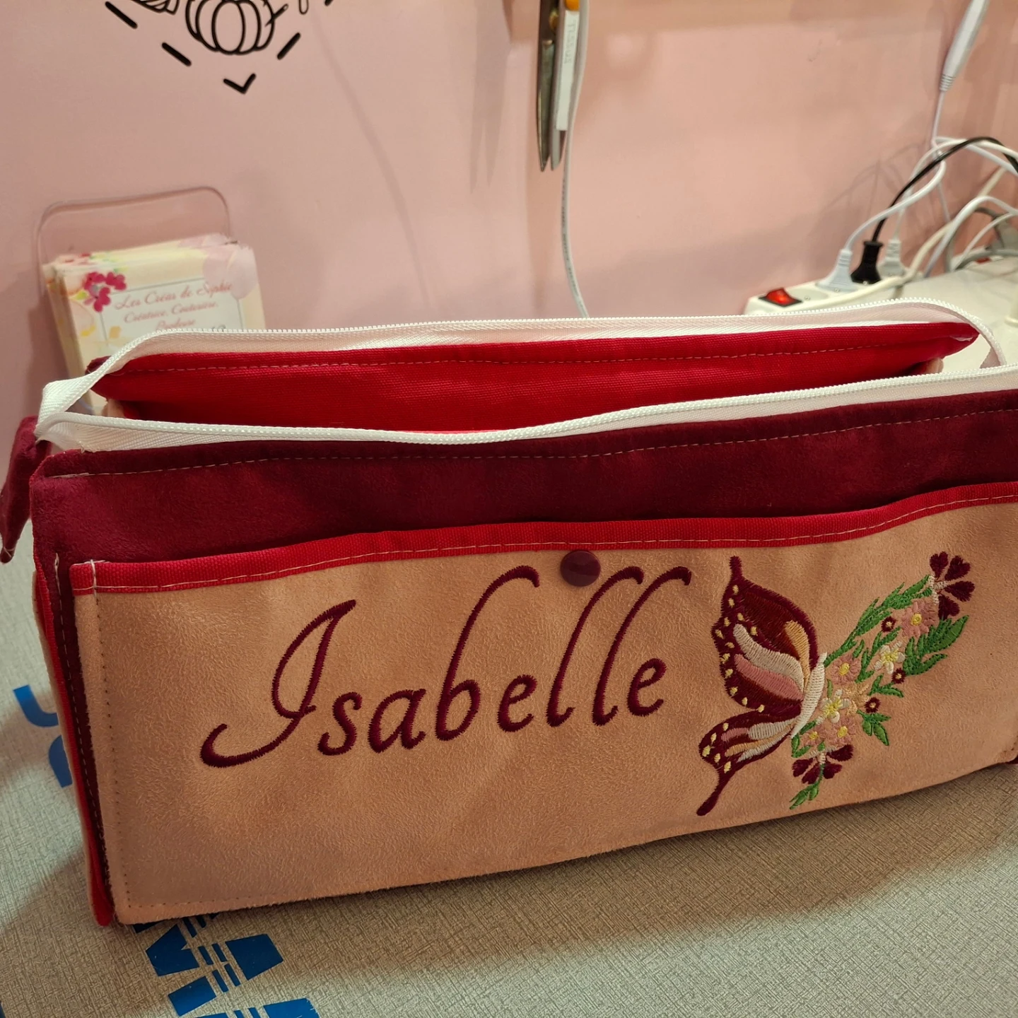 ANGERS / Couturière