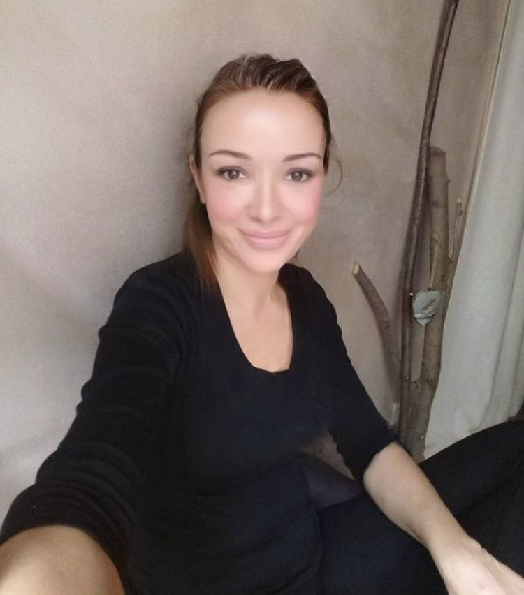 PARIS /Valérie votre masseuse, lectrice et femme de compagnie
